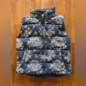 Gap denim floral print ,quilted puffer vest, size small​​
